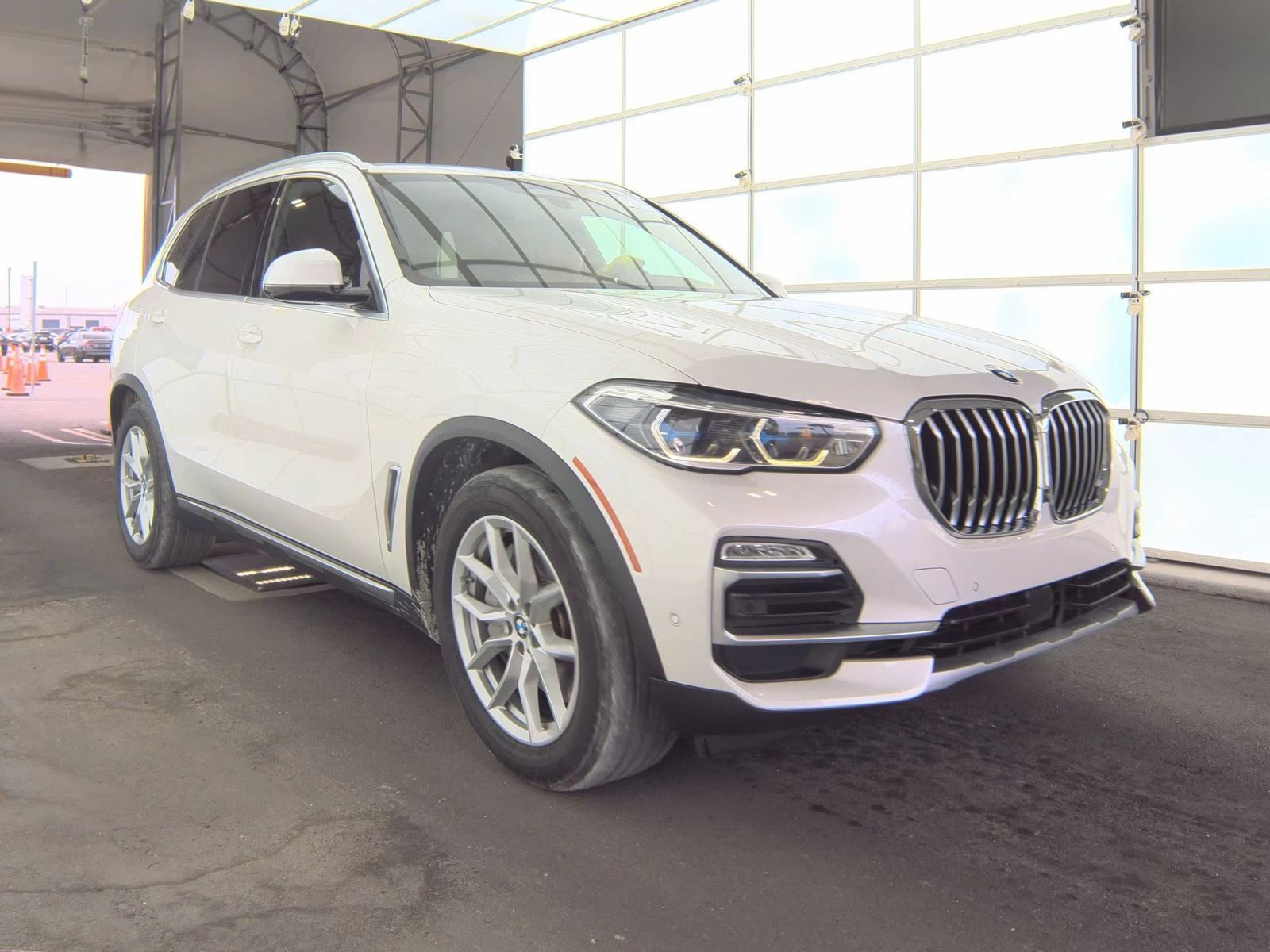 BMW X5 XDRIVE45E* HARMAN* HEAD UP* МАСАЖ* 360 - изображение 3