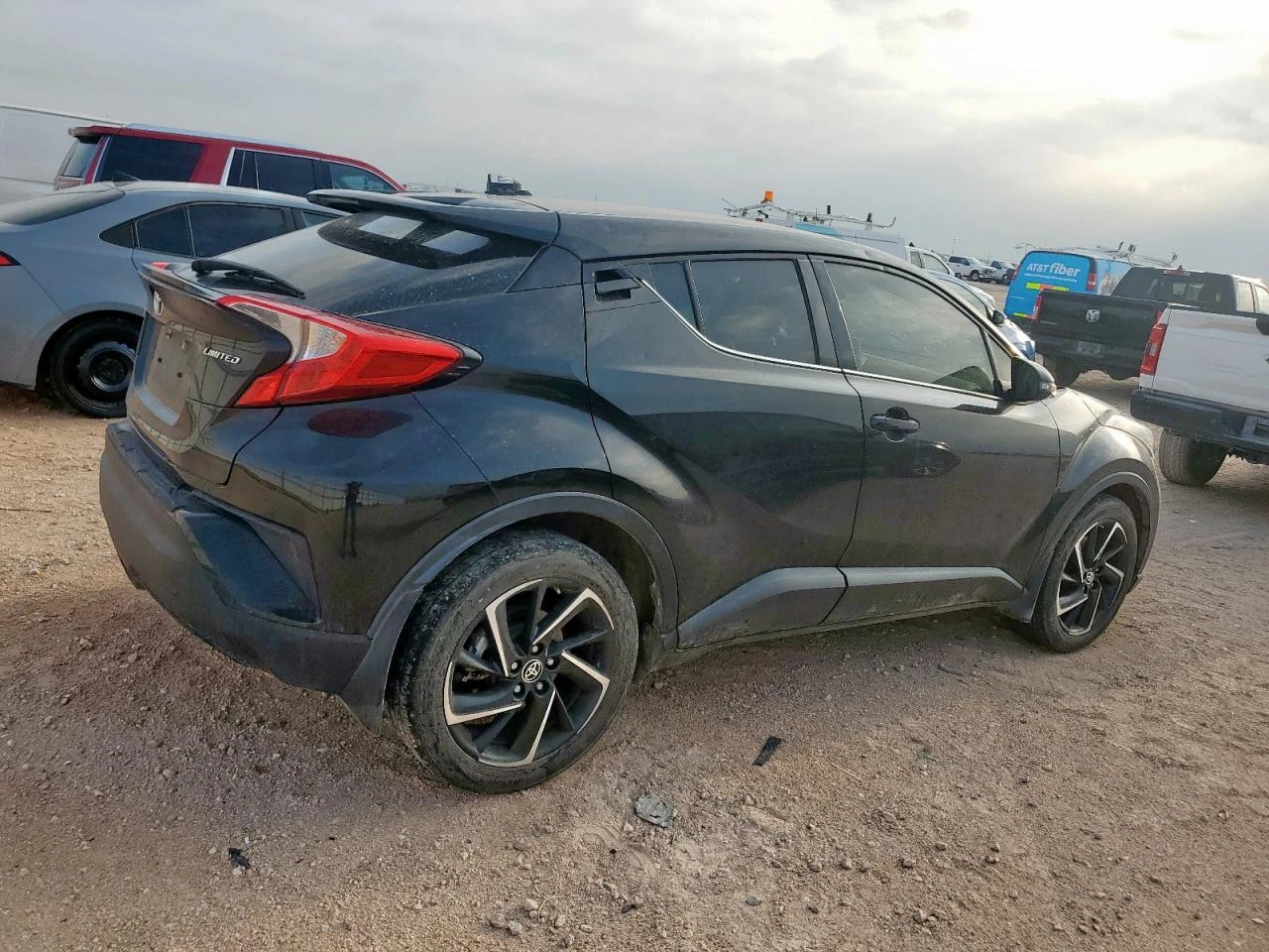Toyota C-HR XLE - изображение 3