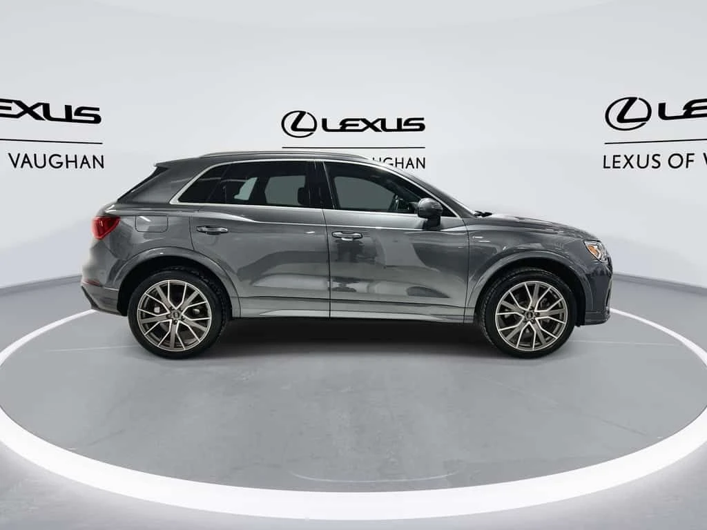 Audi Q3 * Progressiv 45 TFSI quattro | PROGRESSIVE | S LIN, снимка 8 - Автомобили и джипове - 53962571