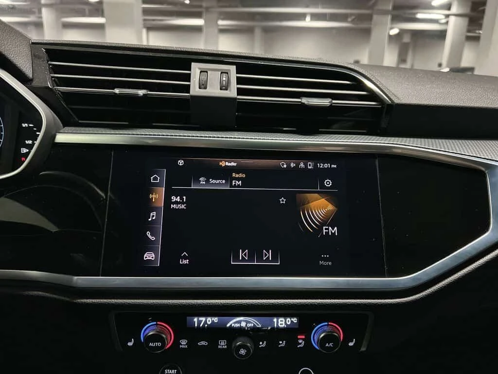 Audi Q3 * Progressiv 45 TFSI quattro | PROGRESSIVE | S LIN, снимка 13 - Автомобили и джипове - 53962571