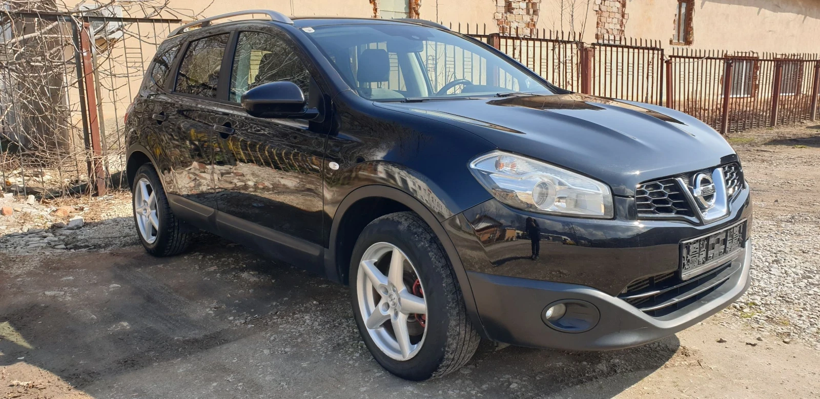Nissan Qashqai + 2 2.0dci 150кс. 4х4 панорама 7м., снимка 6 - Автомобили и джипове - 53977710