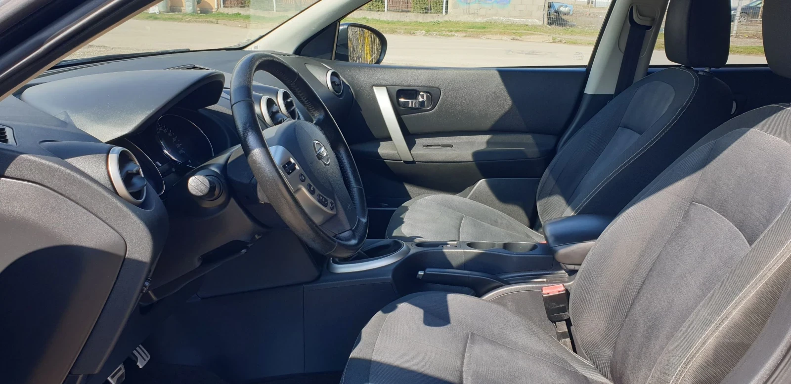 Nissan Qashqai + 2 2.0dci 150кс. 4х4 панорама 7м., снимка 8 - Автомобили и джипове - 53977710