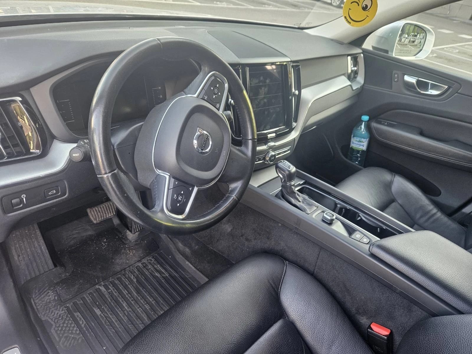 Volvo XC60 T5 AWD Сервизна история, снимка 8 - Автомобили и джипове - 55138410