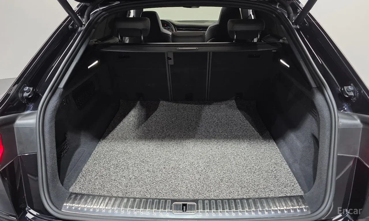 Audi Q8  50 TDI QUATTRO PREMIUM | 2021 | 63508 km, снимка 13 - Автомобили и джипове - 56074063