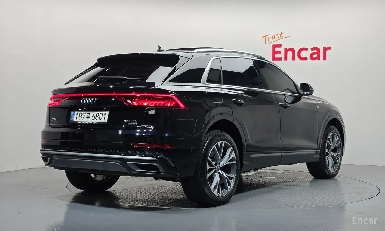 Audi Q8  50 TDI QUATTRO PREMIUM | 2021 | 63508 km, снимка 2 - Автомобили и джипове - 56074063