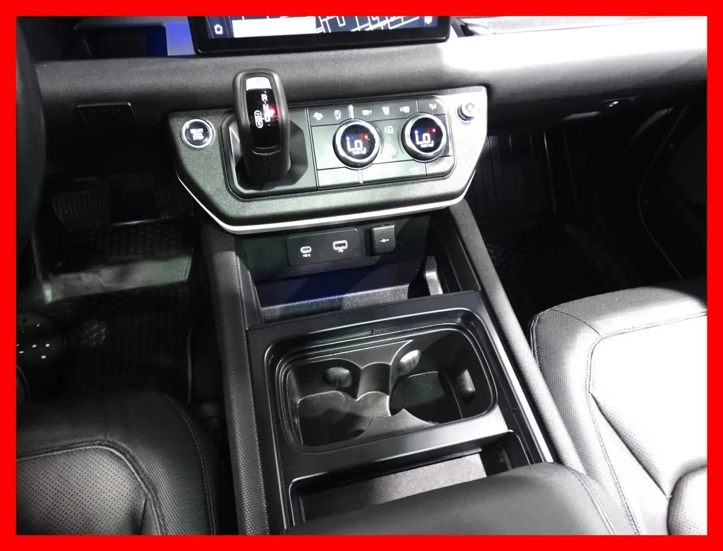 Land Rover Defender 90 X-DYNAMIC S AWD * MERIDIAN, снимка 14 - Автомобили и джипове - 56130404