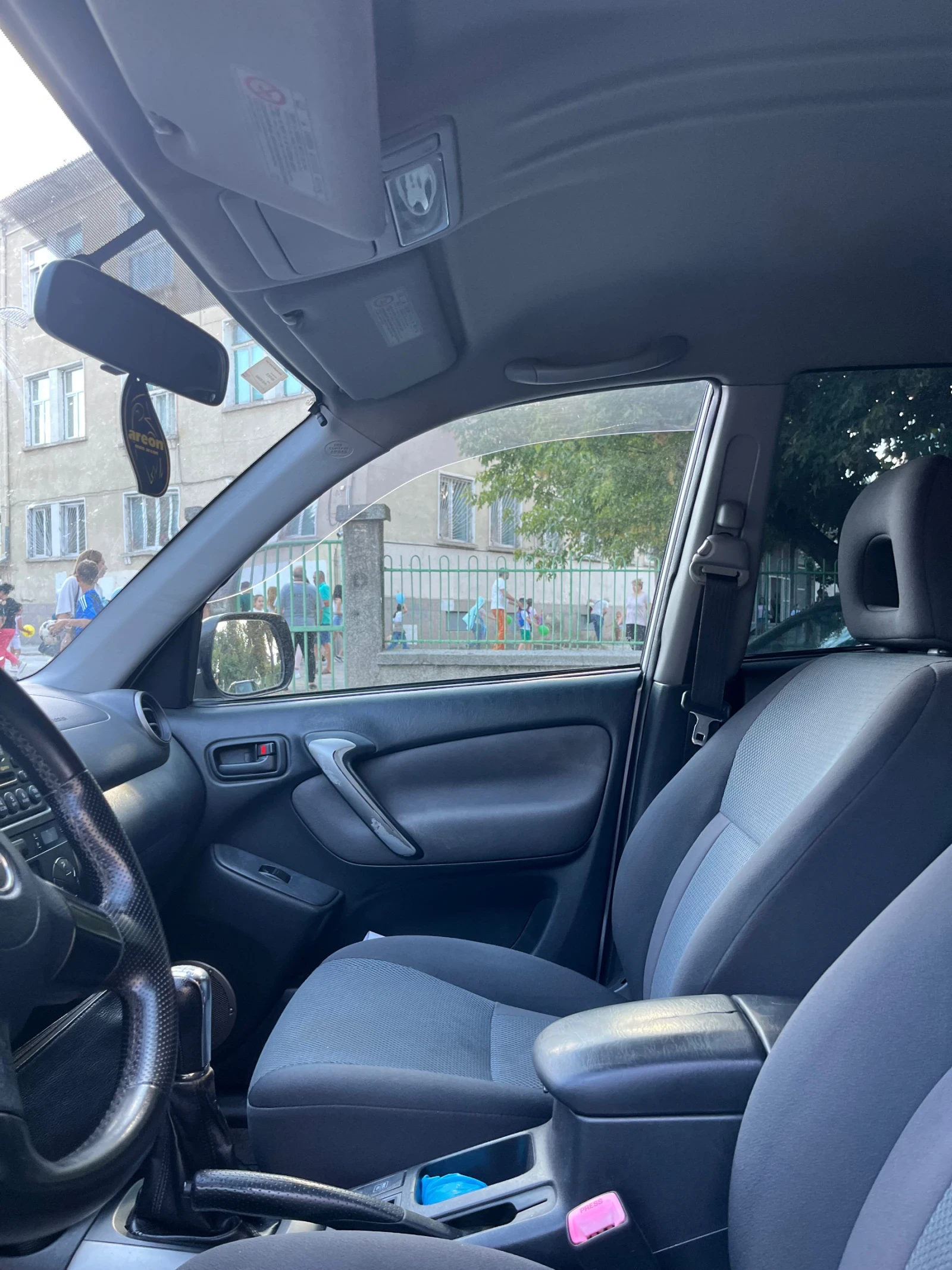 Toyota Rav4, снимка 5 - Автомобили и джипове - 56136346