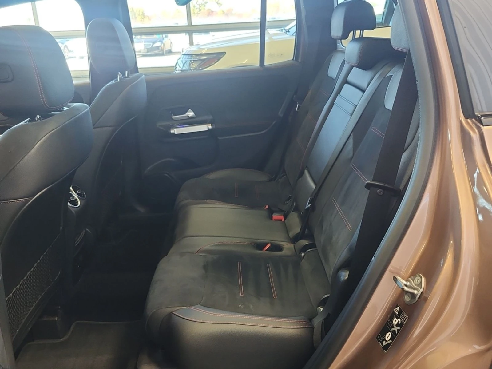 Mercedes-Benz GLB 250 AMG PKG - DISTRONIC - �������� - �������� | Mobile.bg � ����������� 12