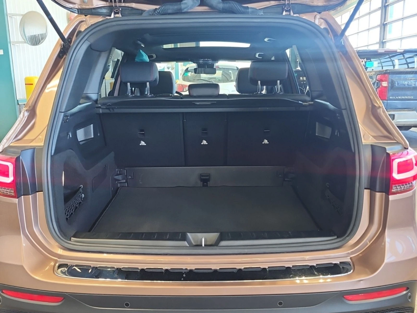 Mercedes-Benz GLB 250 AMG PKG - DISTRONIC - �������� - �������� | Mobile.bg � ����������� 14