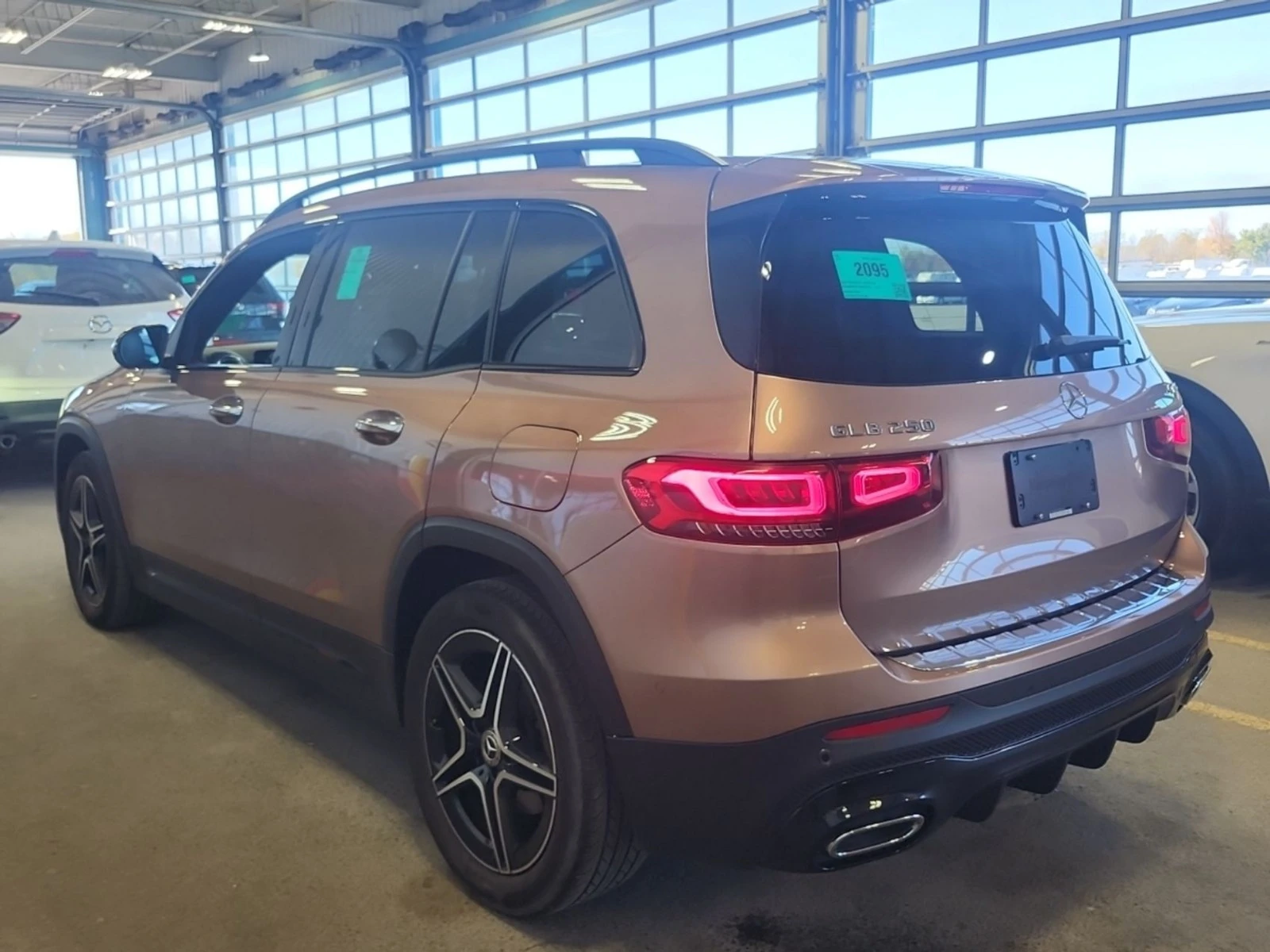 Mercedes-Benz GLB 250 AMG PKG - DISTRONIC - �������� - �������� | Mobile.bg � ����������� 3