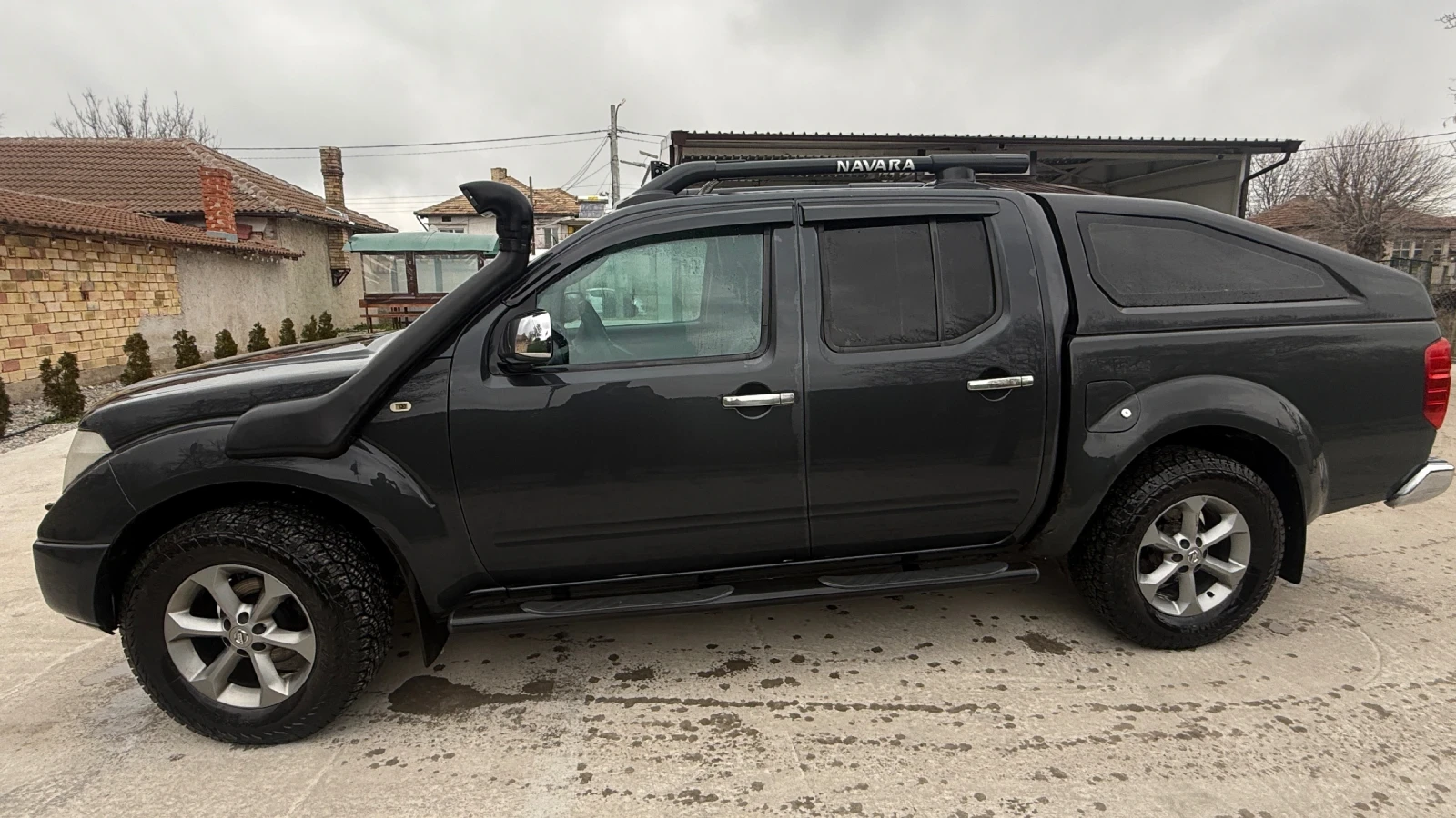 Nissan Navara 2.5, снимка 6 - Автомобили и джипове - 56641179