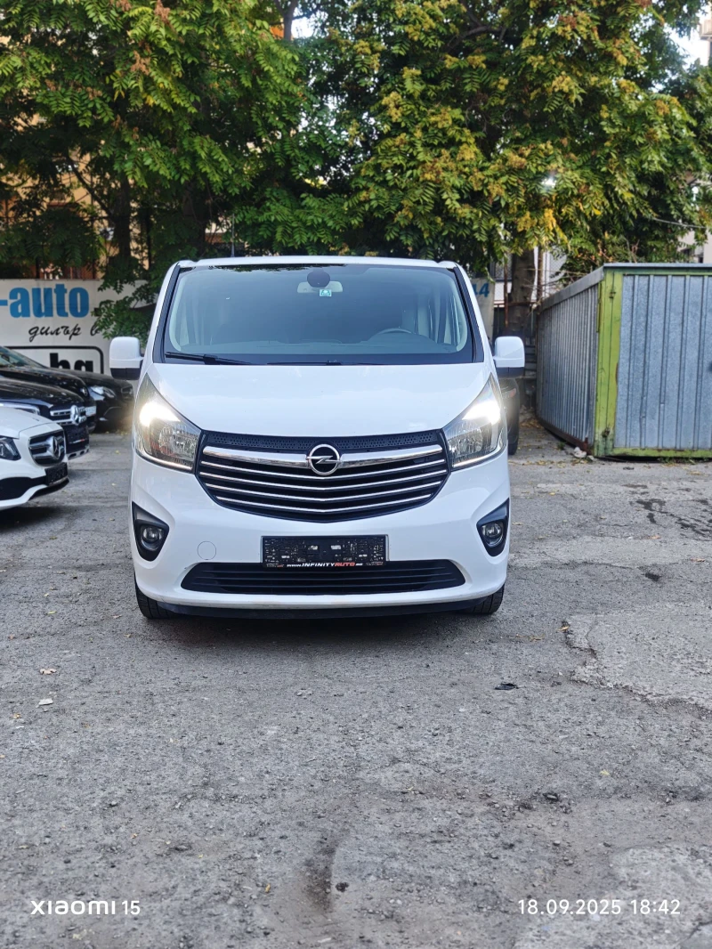 Opel Vivaro 145кс, НАВИГАЦИЯ, КАМЕРА, ПАРКТРОНИК, КЛИМАТИК!, снимка 2 - Бусове и автобуси - 51761244