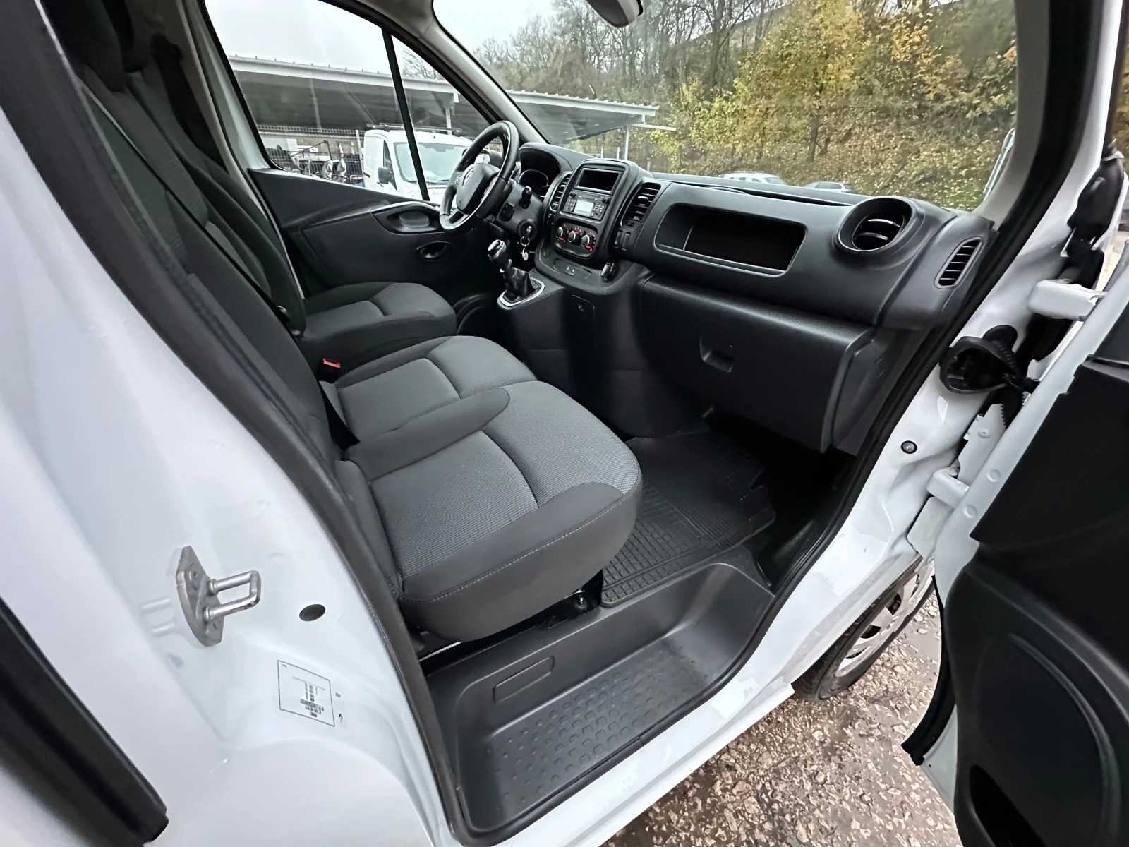 Renault Trafic 2.0DCI* Face* LONG* LED* EVRO6 - изображение 9