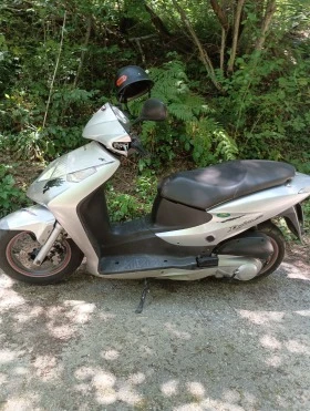 Honda Dylan 150, снимка 2