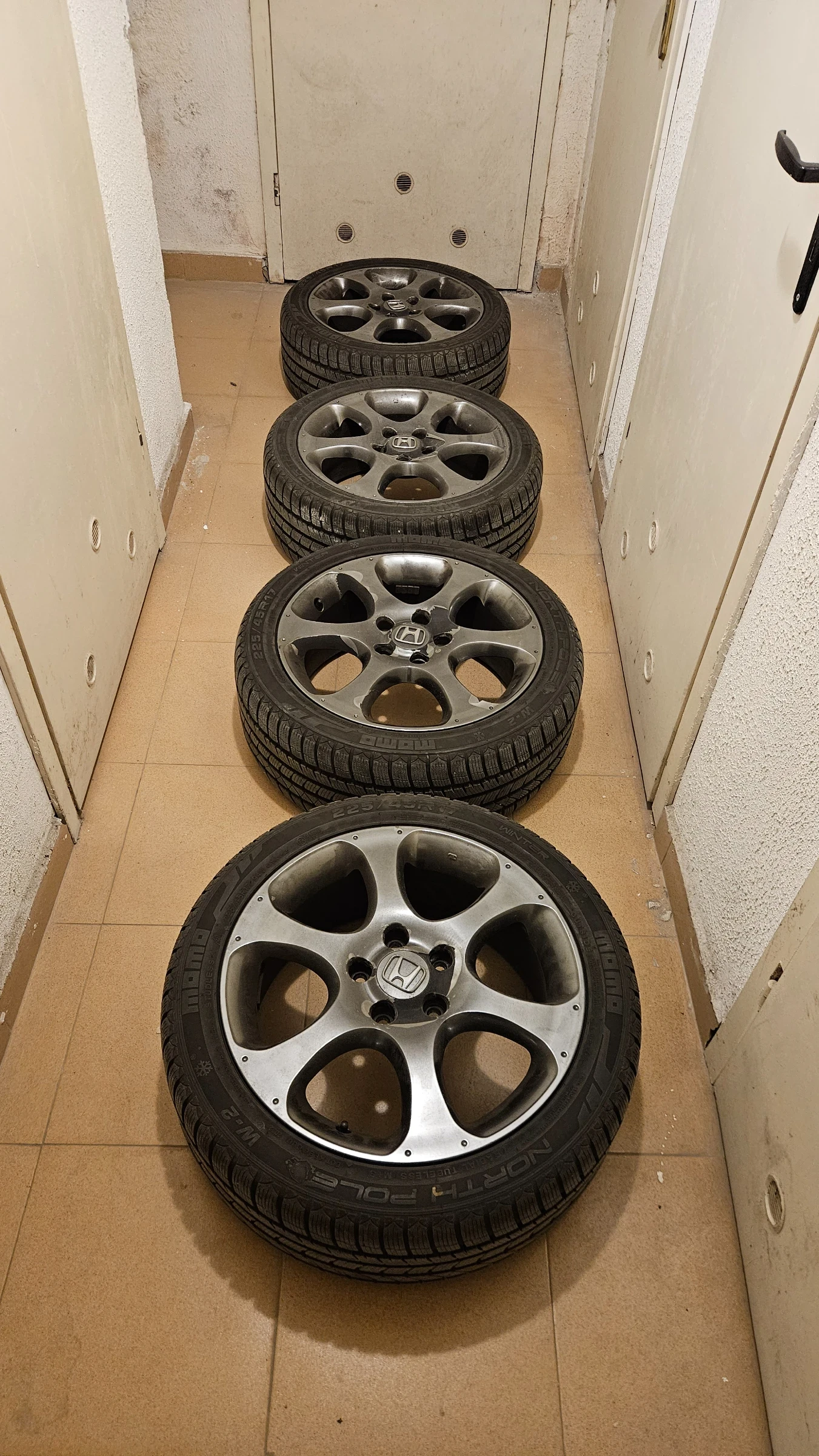    225/45R17 | Mobile.bg   1