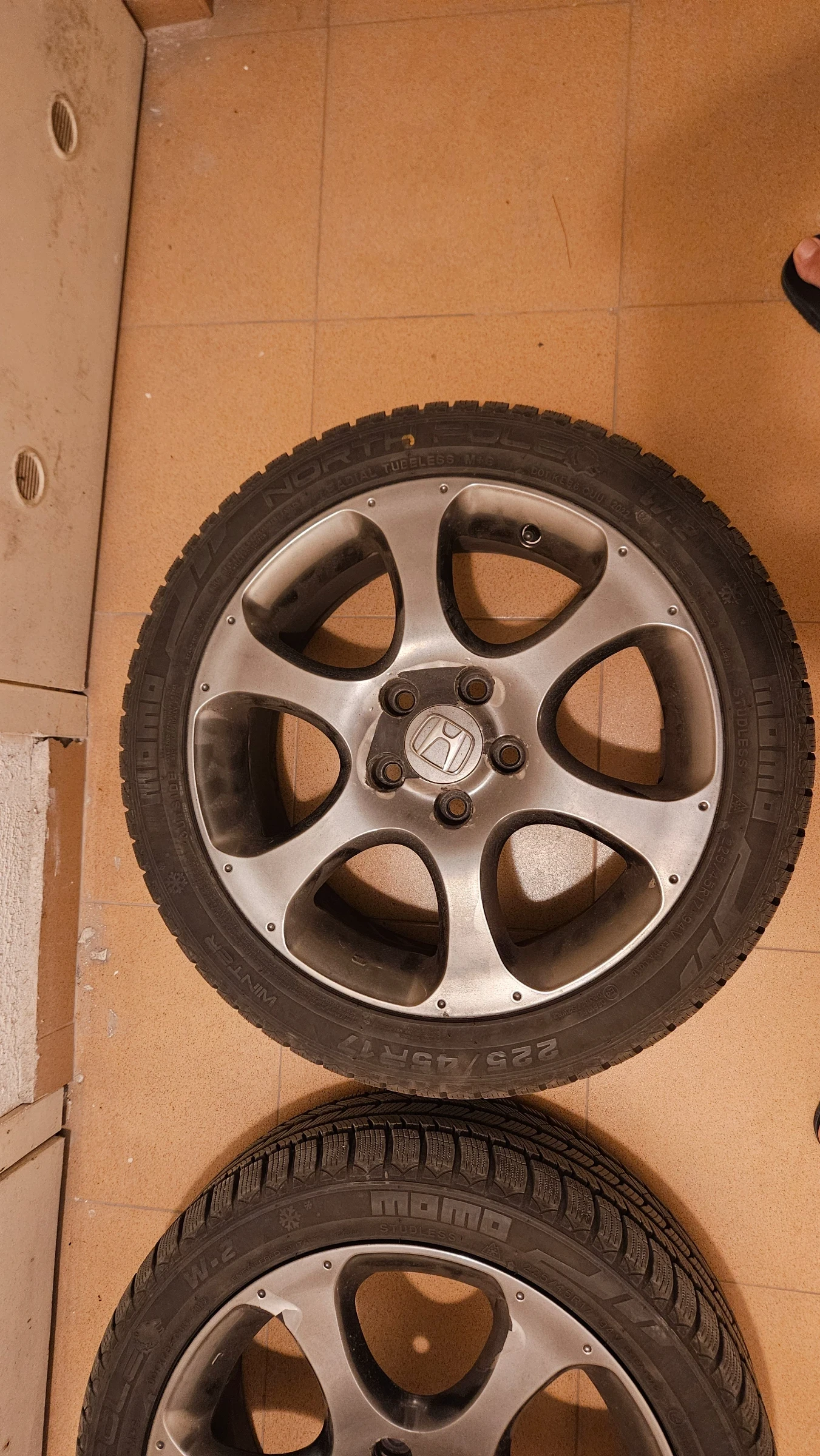    225/45R17 | Mobile.bg   2