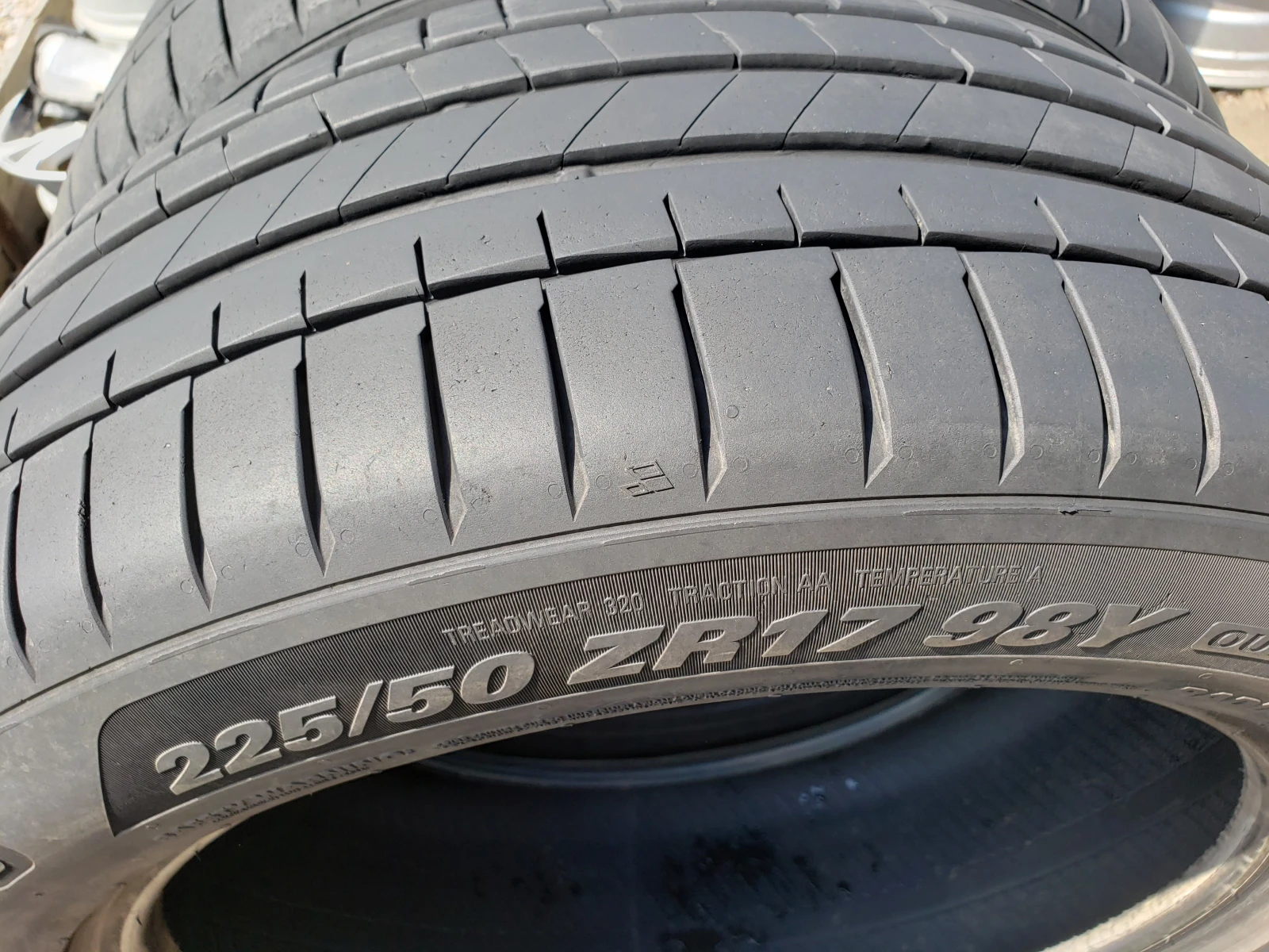 Гуми Летни 225/50R17, снимка 6 - Гуми и джанти - 54250240