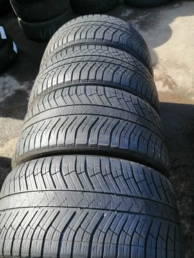 Гуми Зимни 295/40R19, снимка 4 - Гуми и джанти - 42661055