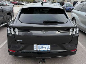 Ford Mustang Mach-E * Premium* 2 КЛЮЧА* PANO* KEYLESS* ПОДГРЕВ* , снимка 4
