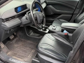 Ford Mustang Mach-E * Premium* 2 КЛЮЧА* PANO* KEYLESS* ПОДГРЕВ* , снимка 5