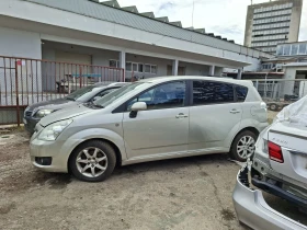 Toyota Corolla verso ЦЯЛА за ЧАСТИ, снимка 4