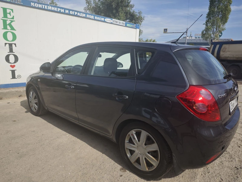 Kia Ceed, снимка 3 - Автомобили и джипове - 47823604