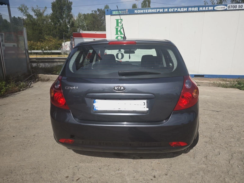 Kia Ceed, снимка 4 - Автомобили и джипове - 47823604