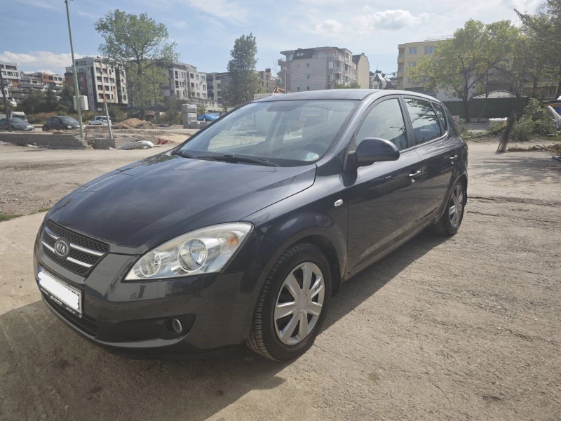 Kia Ceed, снимка 1 - Автомобили и джипове - 47823604