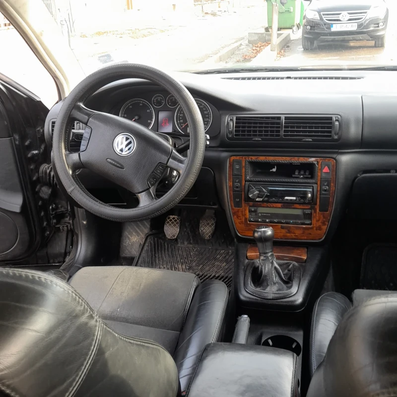 VW Passat, снимка 9 - Автомобили и джипове - 48521873