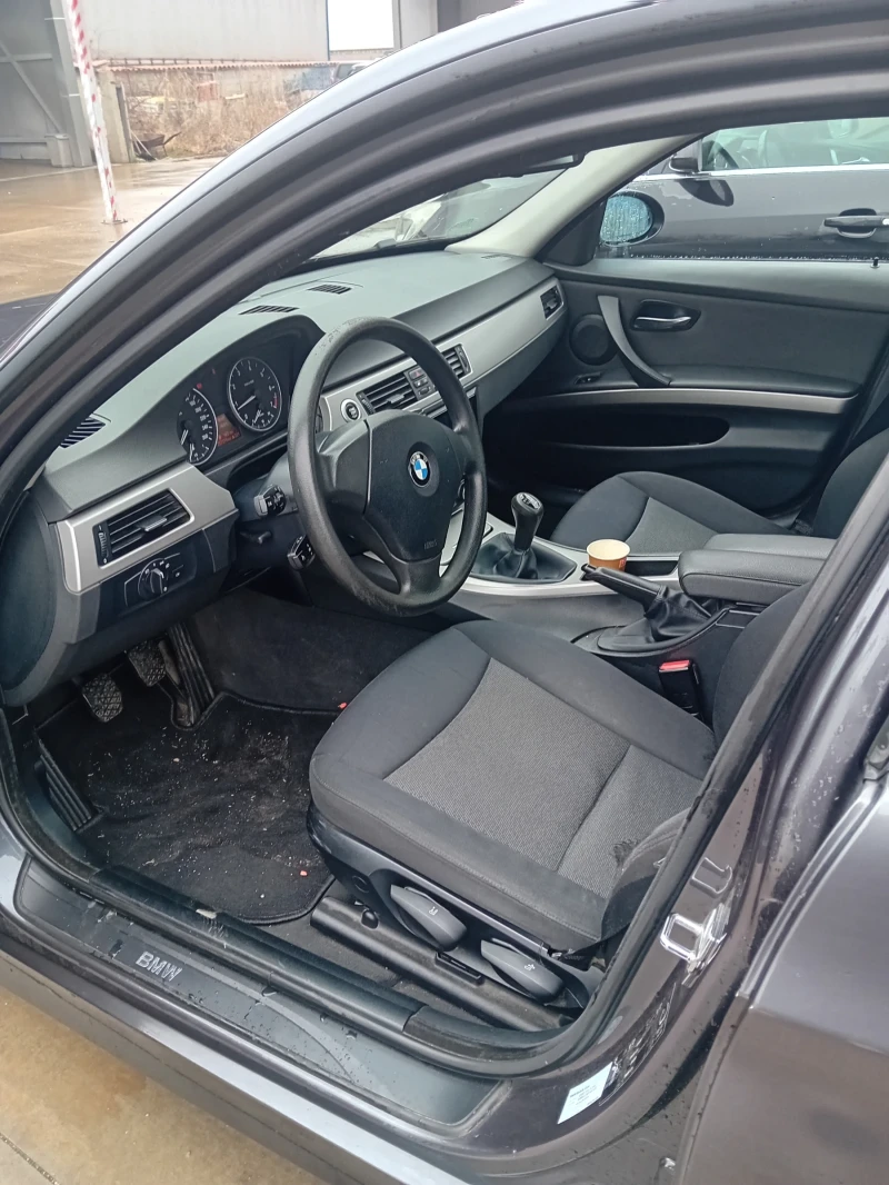 BMW 320, снимка 10 - Автомобили и джипове - 52354287