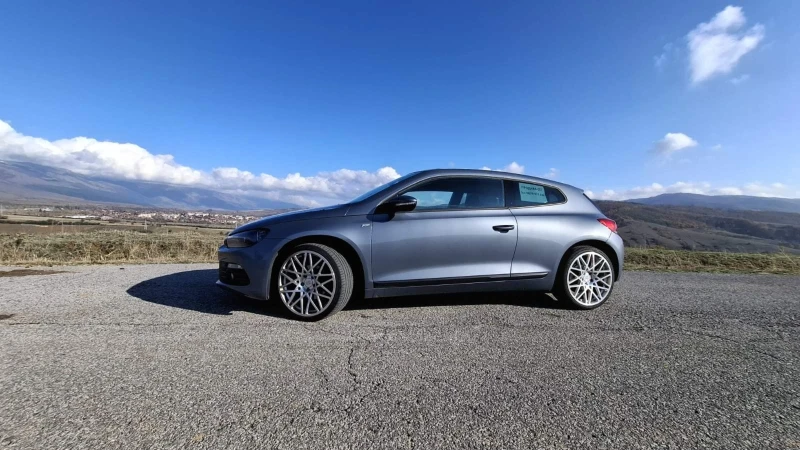 VW Scirocco 2.0 TDI, снимка 4 - Автомобили и джипове - 52585053