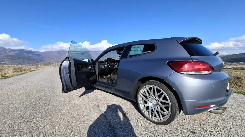 VW Scirocco 2.0 TDI, снимка 6 - Автомобили и джипове - 52585053