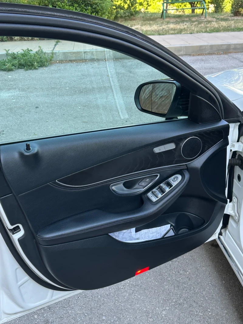Mercedes-Benz C 220, снимка 7 - Автомобили и джипове - 53060865