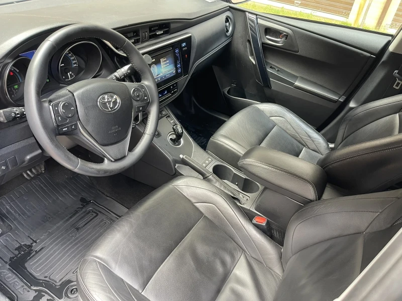 Toyota Auris 1.8 HYBRID!, снимка 9 - Автомобили и джипове - 53145198