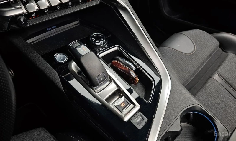Peugeot 3008, снимка 9 - Автомобили и джипове - 53309570