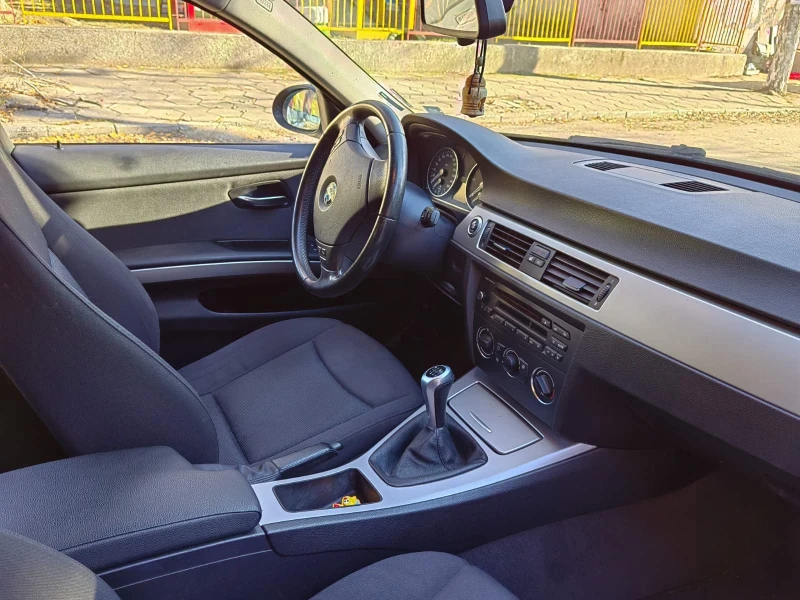 BMW 320, снимка 3 - Автомобили и джипове - 53330449