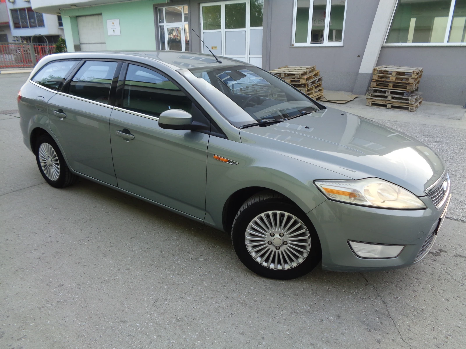 Ford Mondeo 2.0TDCI-NAVI-KAMERA-LIZING - изображение 2