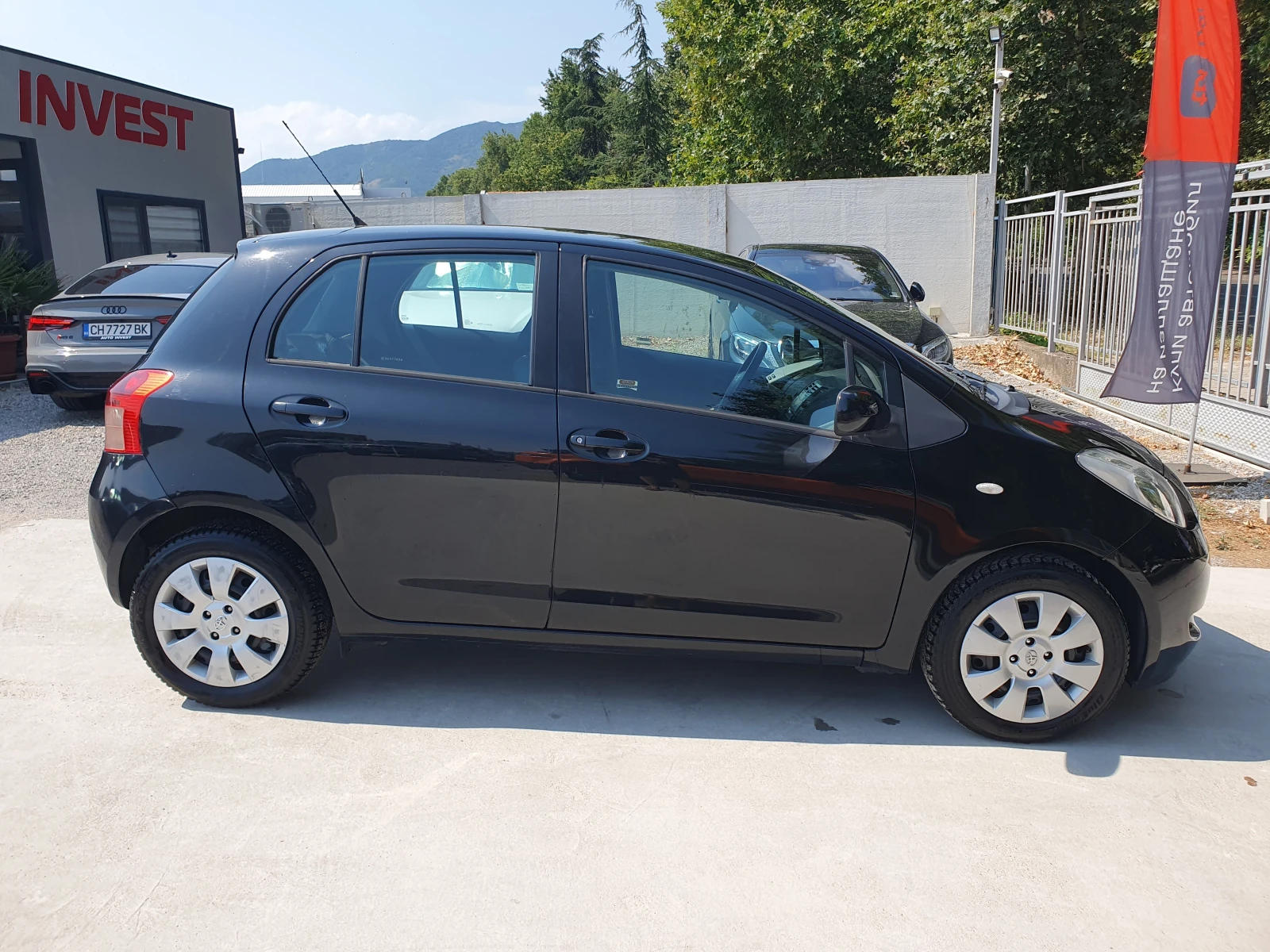Toyota Yaris КАТО НОВA - изображение 8