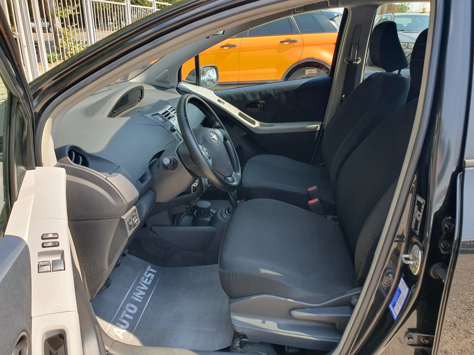 Toyota Yaris КАТО НОВA - изображение 9