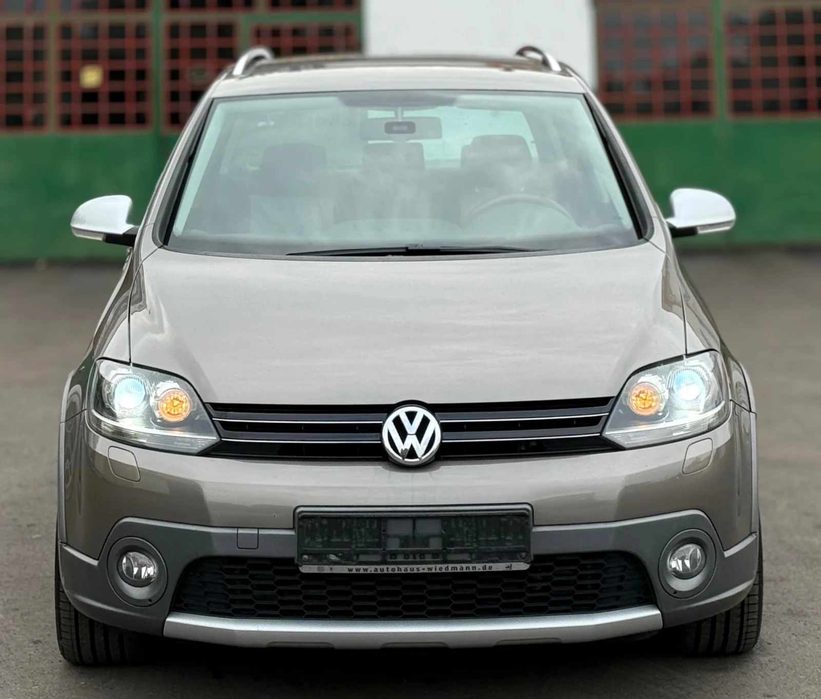 VW Golf Plus 2.0TDi 140к.с * Cross GOLF* * Навигация* * Ксенон* - изображение 2
