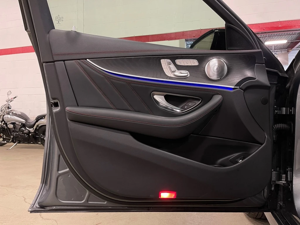 Mercedes-Benz E 43 AMG, снимка 10 - Автомобили и джипове - 53888906