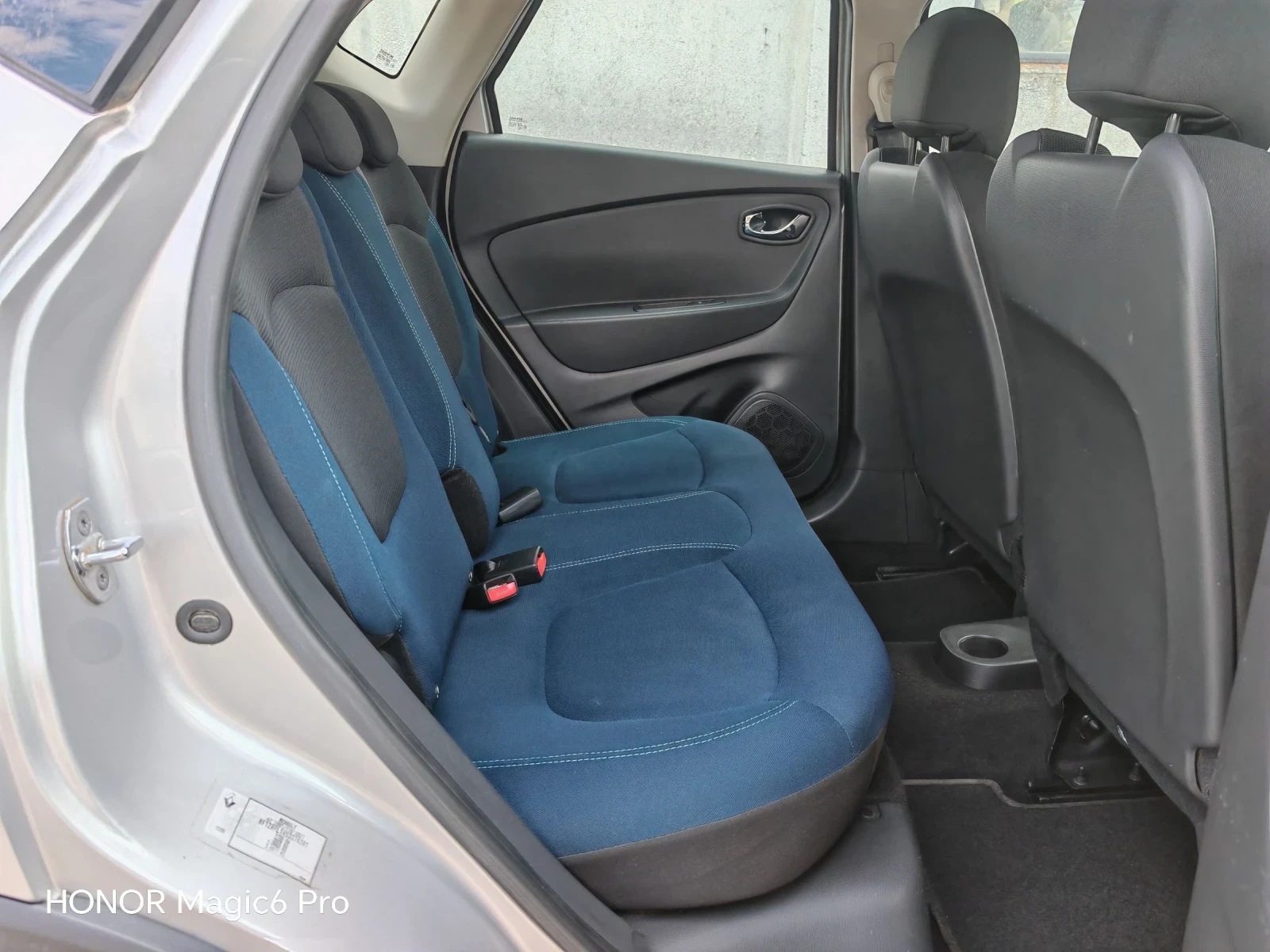 Renault Captur 1.5 DCI, 90 к.с., АВТОПИЛОТ, ЕВРО-5В, снимка 13 - Автомобили и джипове - 54251582