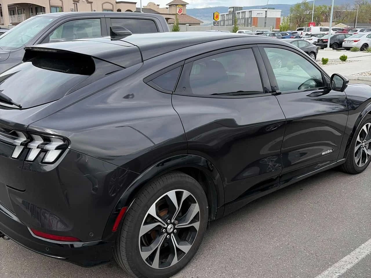 Ford Mustang Mach-E * Premium* 2 �����* PANO* KEYLESS* �������*  | Mobile.bg � ����������� 3