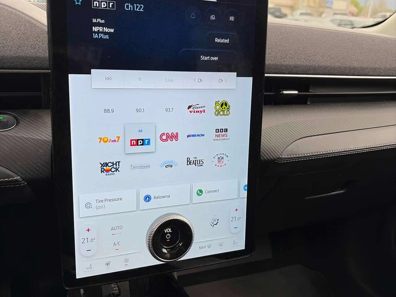 Ford Mustang Mach-E * Premium* 2 �����* PANO* KEYLESS* �������*  | Mobile.bg � ����������� 9