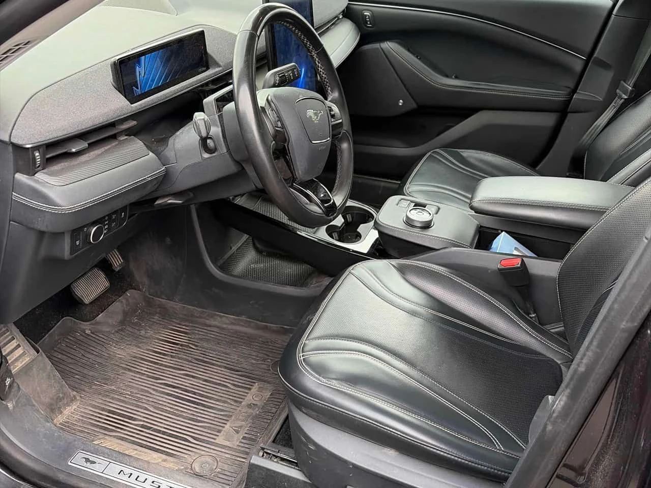 Ford Mustang Mach-E * Premium* 2 �����* PANO* KEYLESS* �������*  | Mobile.bg � ����������� 5