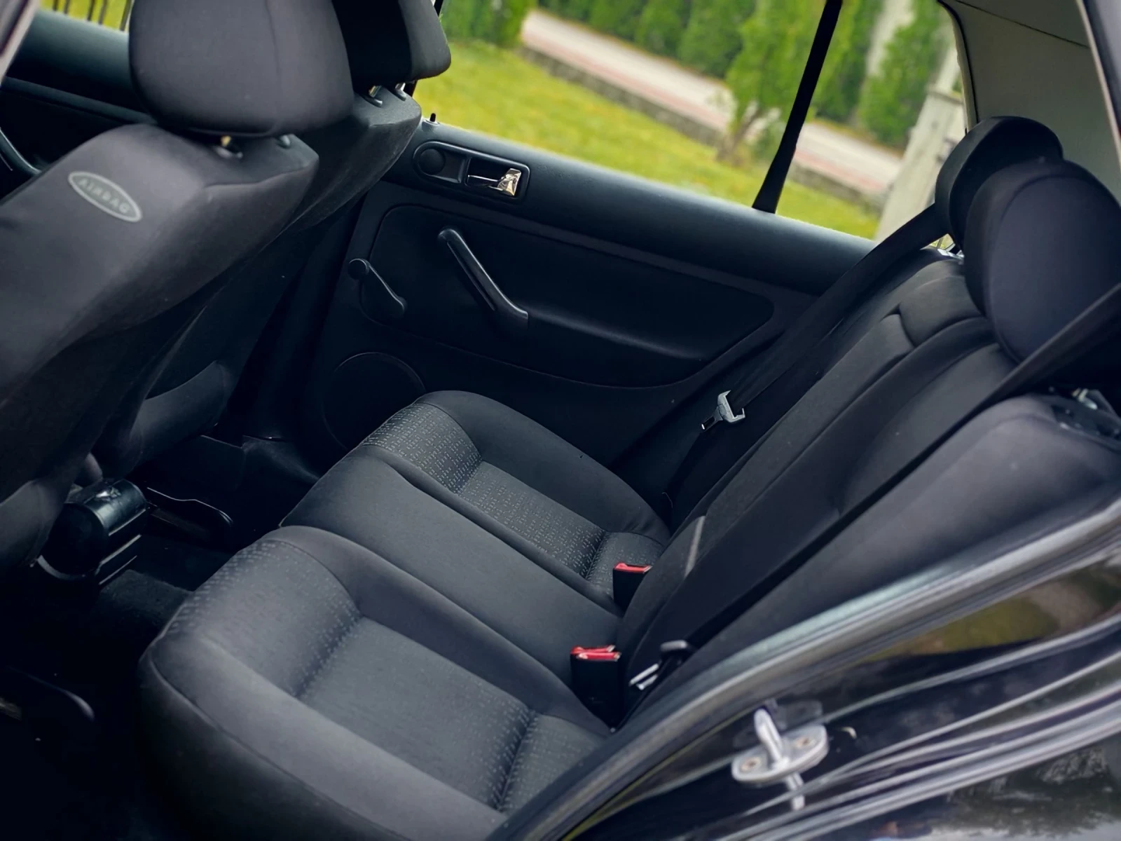 VW Golf 1.4I 16V(75)* КЛИМАТИК* НОВ ВНОС* , снимка 14 - Автомобили и джипове - 54399080