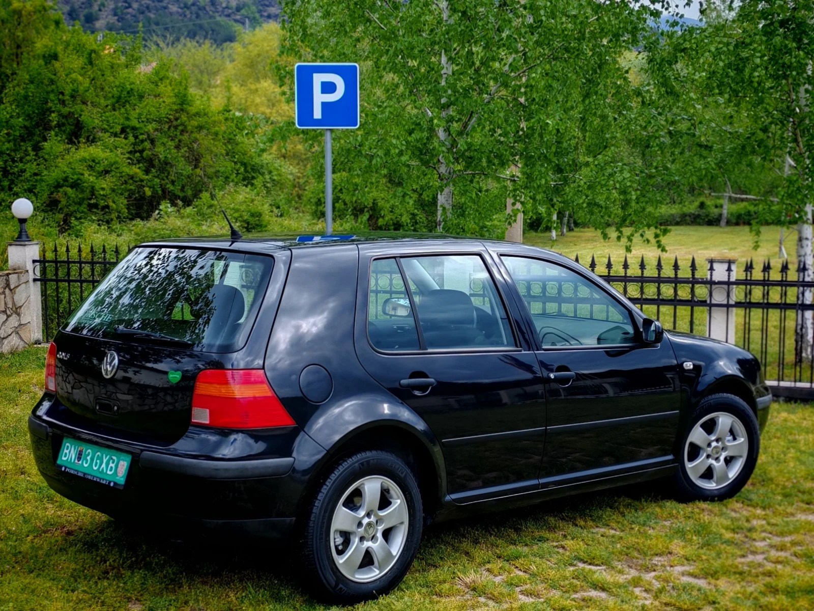 VW Golf 1.4I 16V(75)* КЛИМАТИК* НОВ ВНОС* , снимка 8 - Автомобили и джипове - 54399080