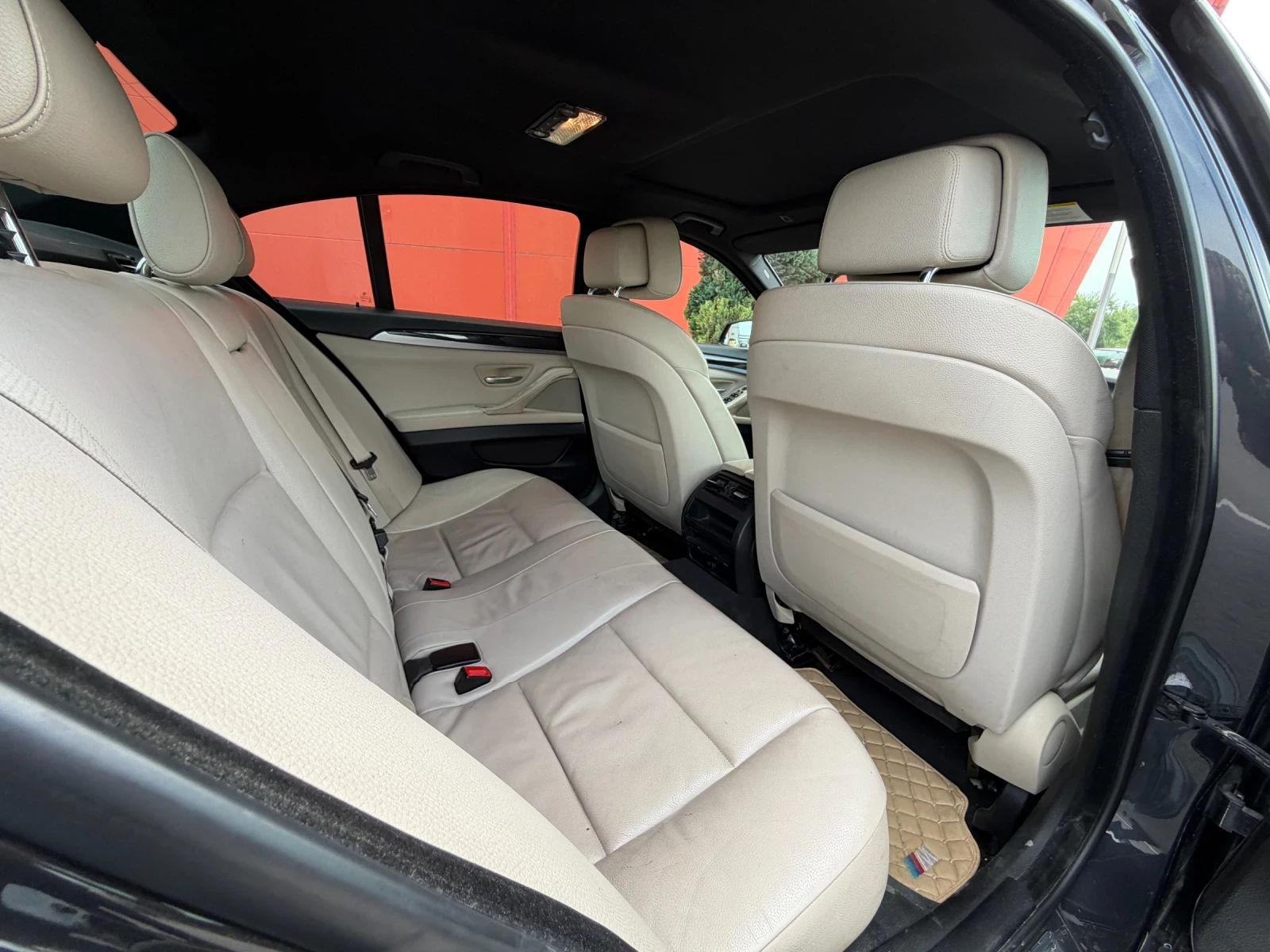 BMW 530 Mпакет* Вакум* HeadUP, снимка 7 - Автомобили и джипове - 54412442