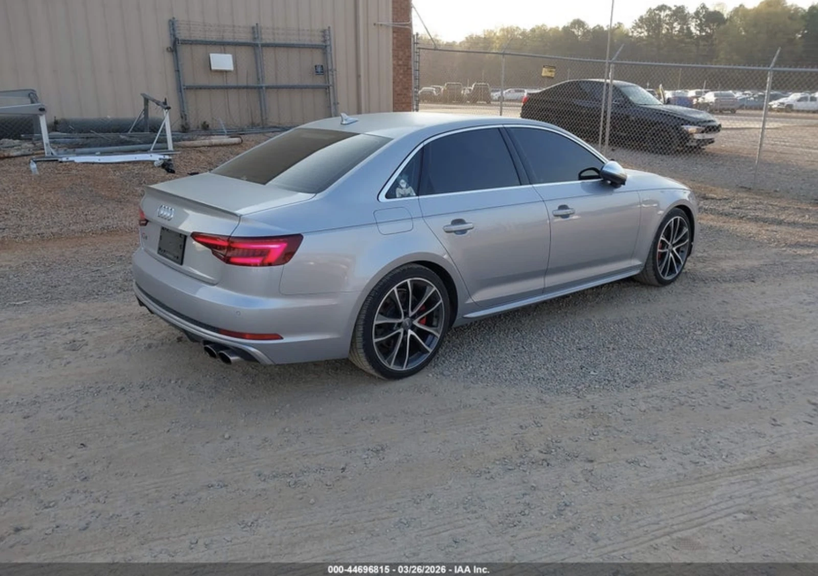 Audi S4 АВТОКРЕДИТ, снимка 4 - Автомобили и джипове - 54541995