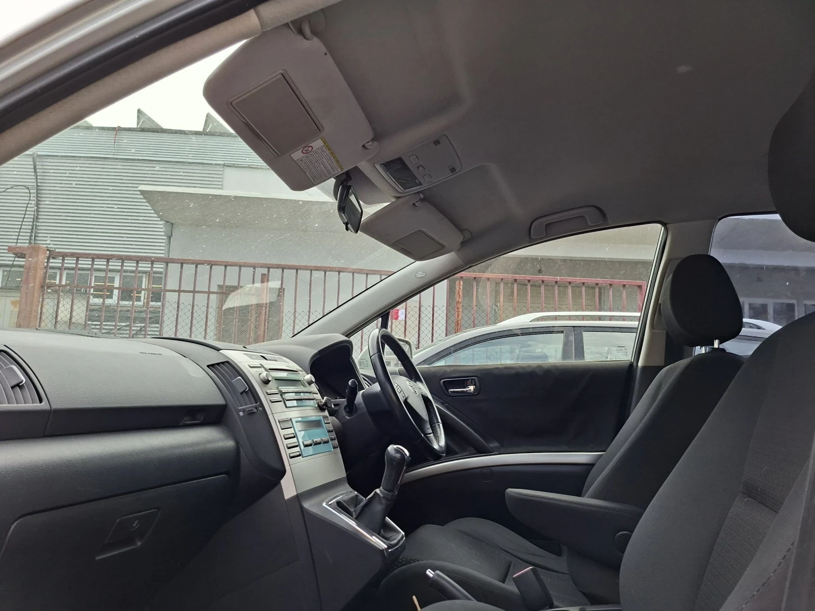 Toyota Corolla verso ЦЯЛА за ЧАСТИ, снимка 7 - Автомобили и джипове - 54621015